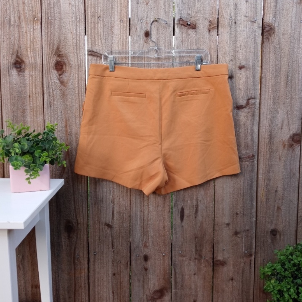 Charlotte Russe High waisted ruffle pocket camel shorts S - Picture 3 of 5